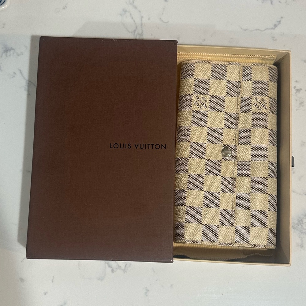 Louis Vuitton Damier Azur Wallet in Cream and Gray